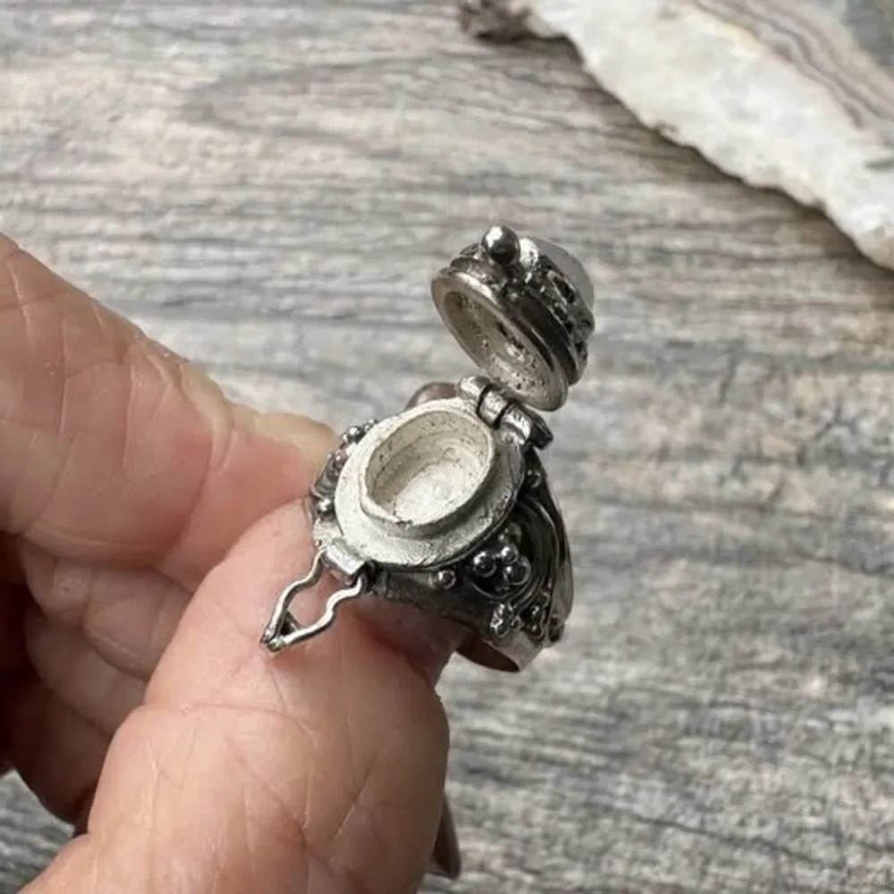 925 Sterling Silver Moonstone Poison Ring Secret Compartment Gothic Sz 6.75